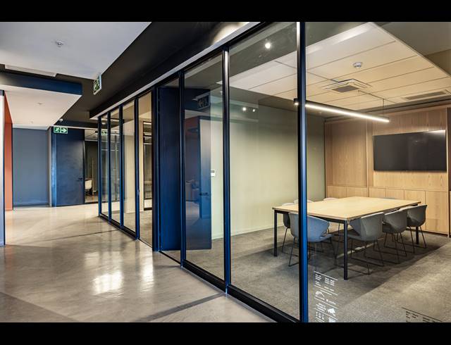 11,114M² WAREHOUSE TO LET IN SAMRAND BUSINESS PARK